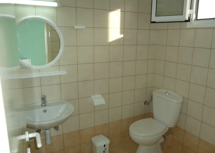 Alexandros Aparthotel