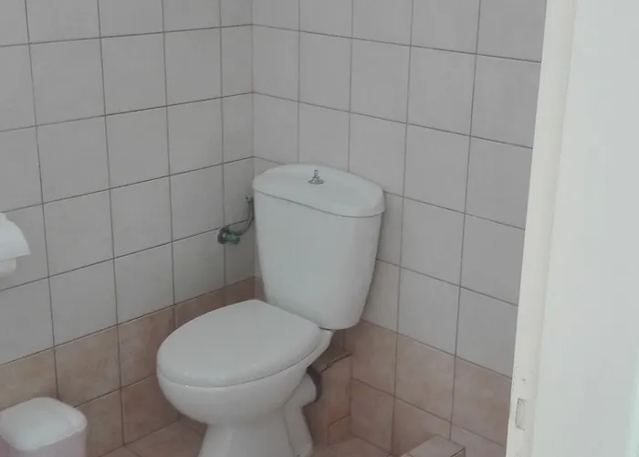 Alexandros Aparthotel