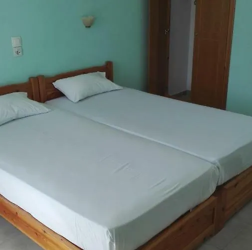 Alexandros Aparthotel 4*