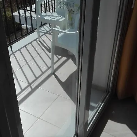 Alexandros Aparthotel 3*