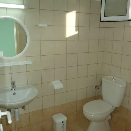 Alexandros アパートホテル