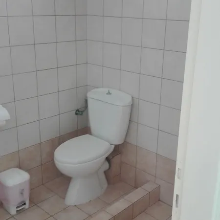 Alexandros Aparthotel