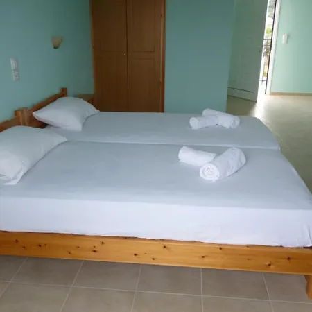 アパートホテル Alexandros