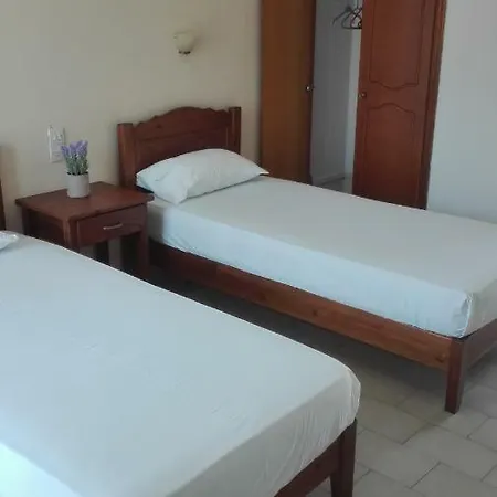 アパートホテル Alexandros 4*