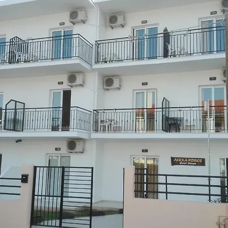 Alexandros アパートホテル