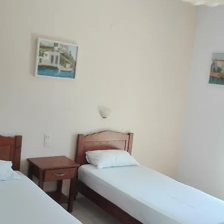 Lägenhetshotell Alexandros 4*