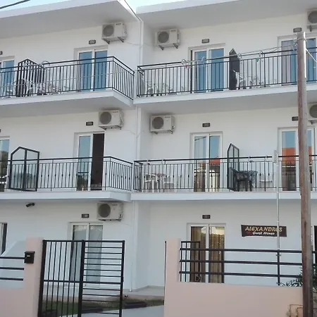 公寓式酒店 Alexandros 斯基亚索斯镇