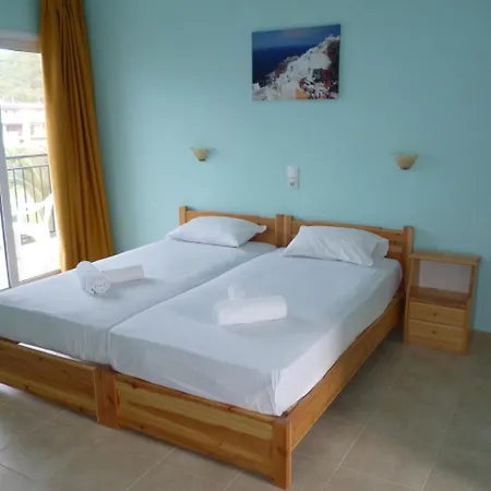 Alexandros 公寓式酒店 4*